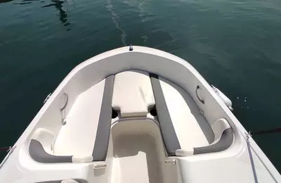 Boat without licence / B542 Nereo (5p)