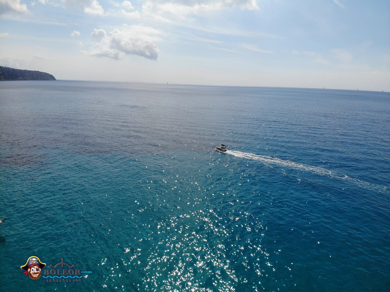 Speedboat with licence / Q600 Atlas (7p)