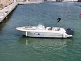 Speedboat with licence / Q670 Atlas (7-10p)