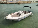 Speedboat with licence / Q670 Atlas (7-10p)