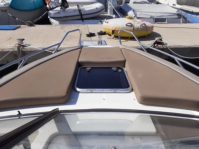 Speedboat with licence / F675 Cruiser (8p)