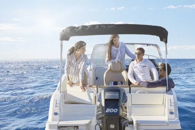 Speedboat with licence / F675 Cruiser (8p)
