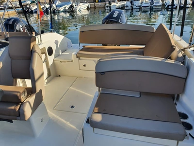 Speedboat with licence / F675 Cruiser (8p)