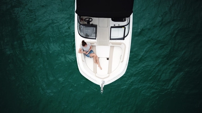 Speedboat with licence / F700 VR6 (8p)