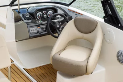 Speedboat with licence / F700 VR6 (8p)