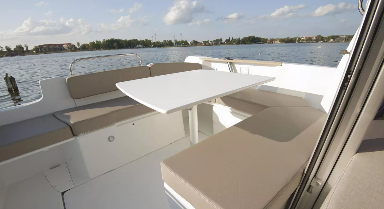 Speedboat with licence / JA780 Antares (7p)