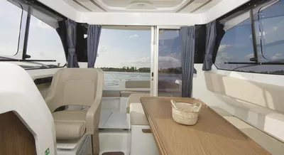 Speedboat with licence / JA780 Antares (7p)