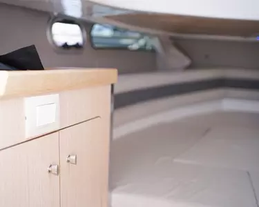 Boat with skipper / JS780 Saver (9p)