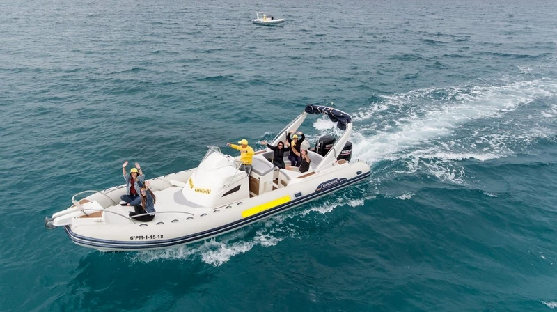 Speedboat with licence / S1000 Smile-4 (12p)